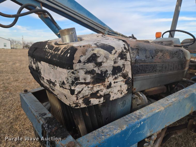 image for item ET1288 1986 Ford 4610 tractor