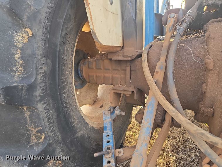 image for item ET1288 1986 Ford 4610 tractor