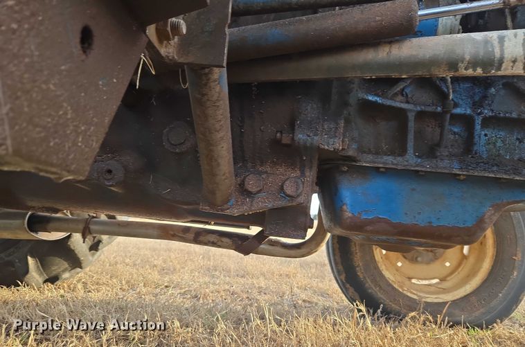 image for item ET1288 1986 Ford 4610 tractor