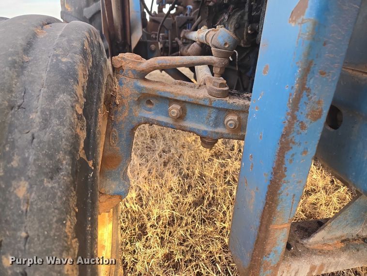 image for item ET1288 1986 Ford 4610 tractor