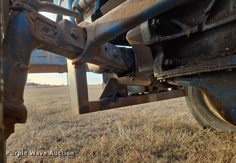 image for item ET1288 1986 Ford 4610 tractor