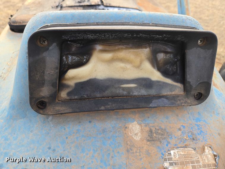 image for item ET1288 1986 Ford 4610 tractor