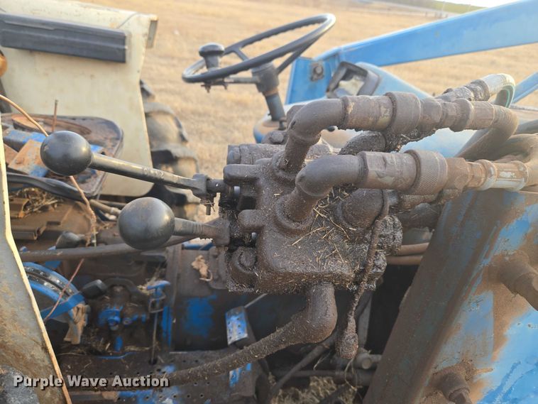 image for item ET1288 1986 Ford 4610 tractor