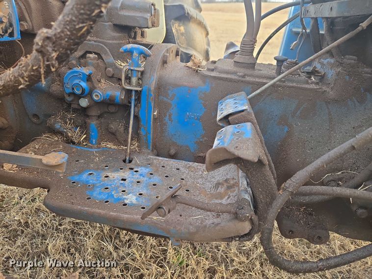image for item ET1288 1986 Ford 4610 tractor