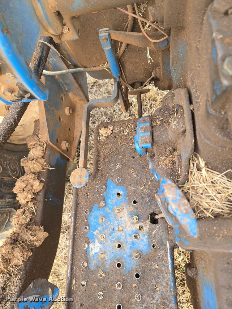 image for item ET1288 1986 Ford 4610 tractor