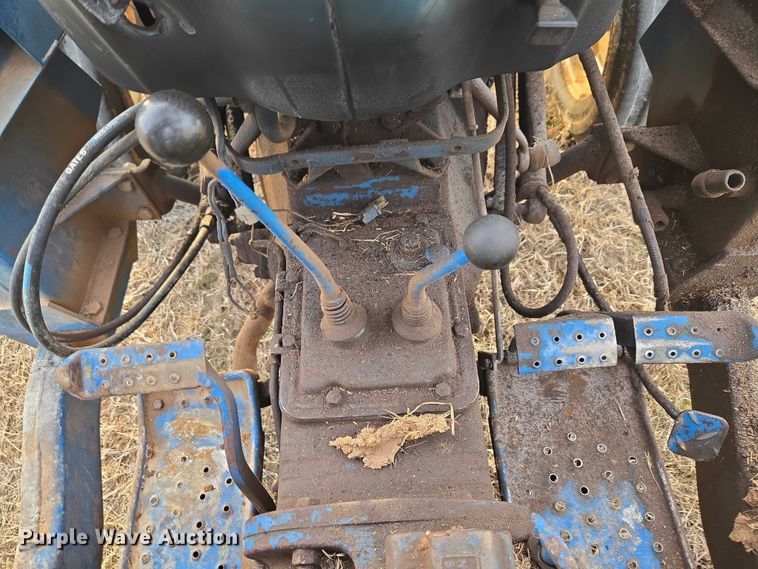 image for item ET1288 1986 Ford 4610 tractor