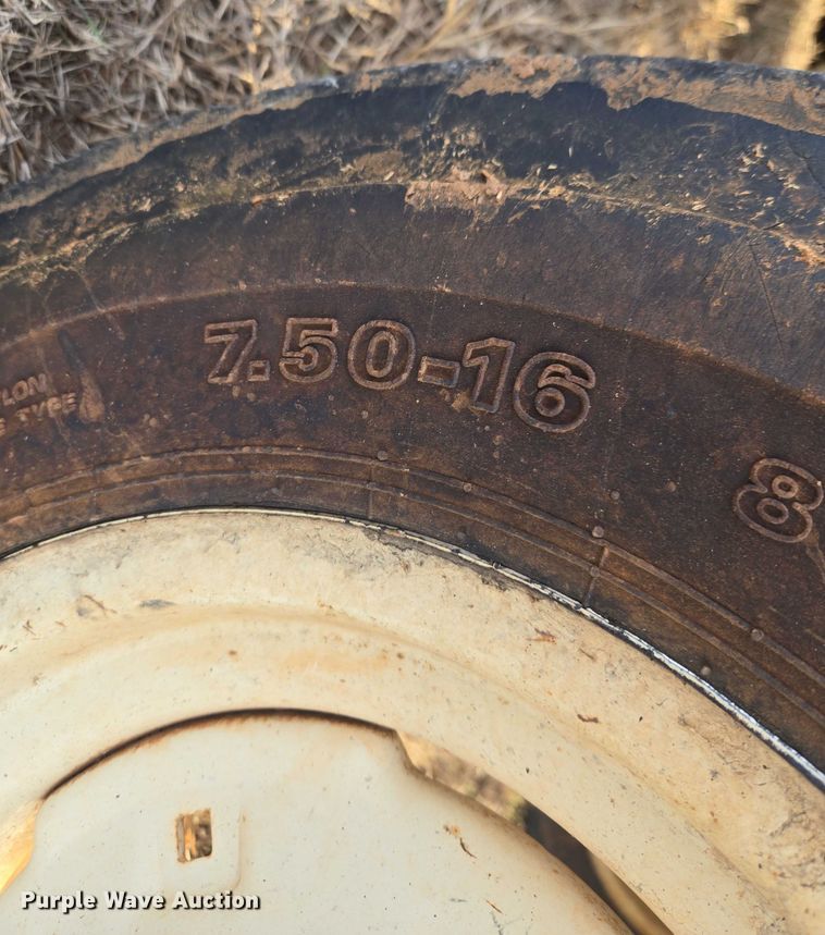 image for item ET1288 1986 Ford 4610 tractor