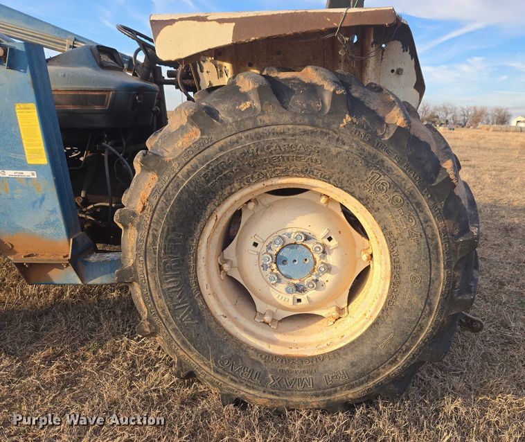 image for item ET1288 1986 Ford 4610 tractor