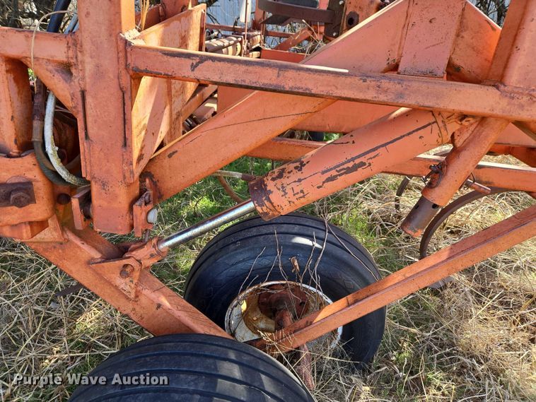 image for item ET1296 Chiselvator 1400 field cultivator