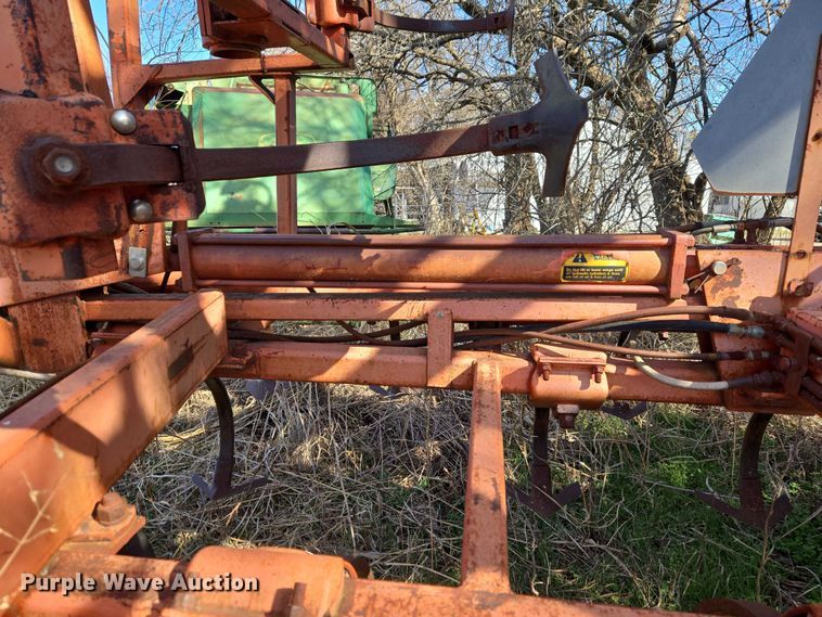 image for item ET1296 Chiselvator 1400 field cultivator