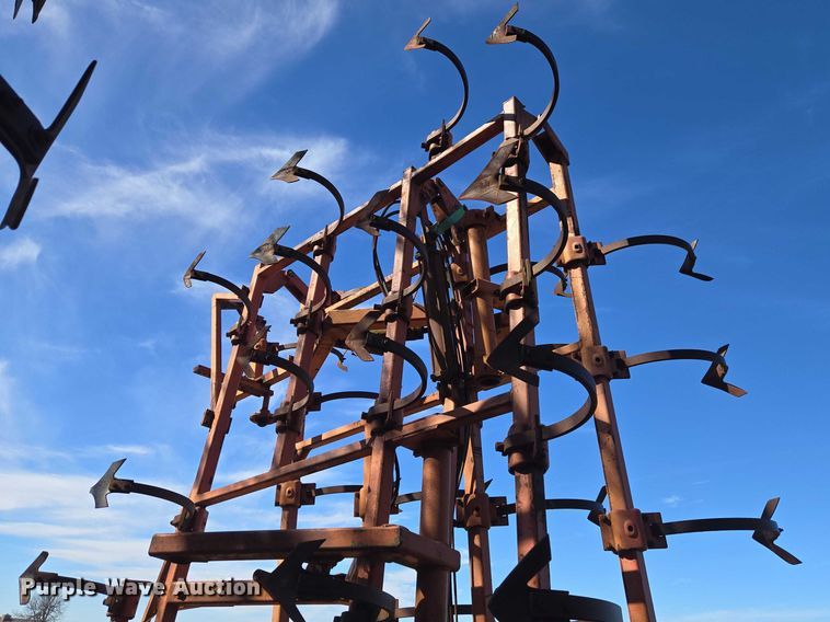 image for item ET1296 Chiselvator 1400 field cultivator