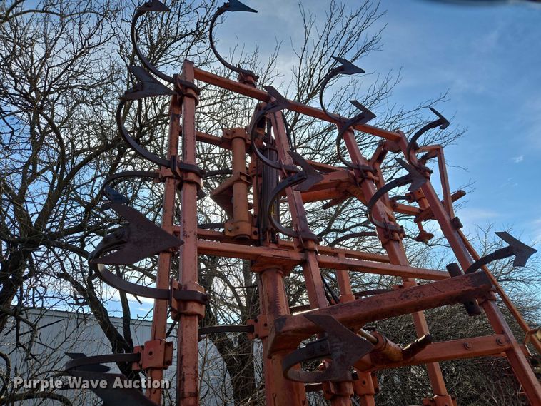 image for item ET1296 Chiselvator 1400 field cultivator