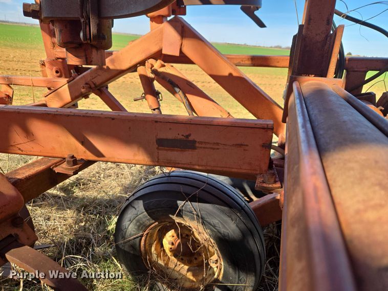 image for item ET1296 Chiselvator 1400 field cultivator