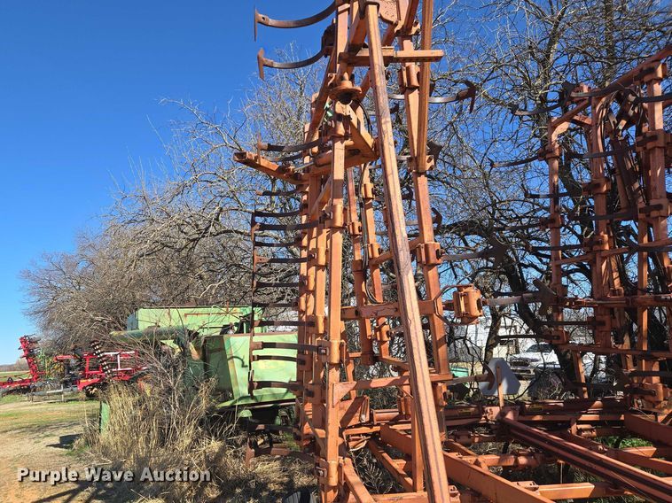 image for item ET1296 Chiselvator 1400 field cultivator