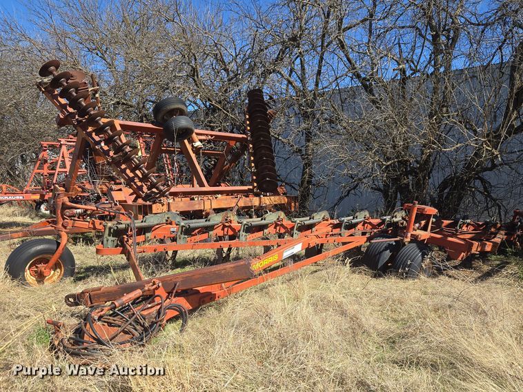 image for item ET1298 Morris Melroe 1020  plow
