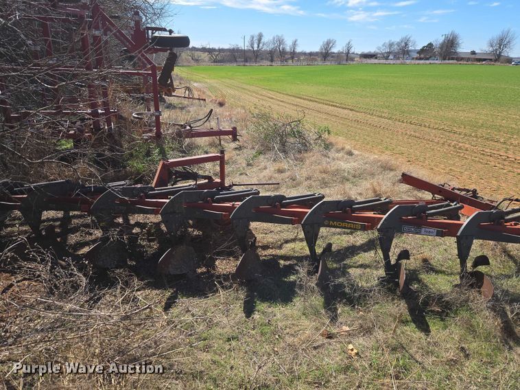 image for item ET1298 Morris Melroe 1020  plow