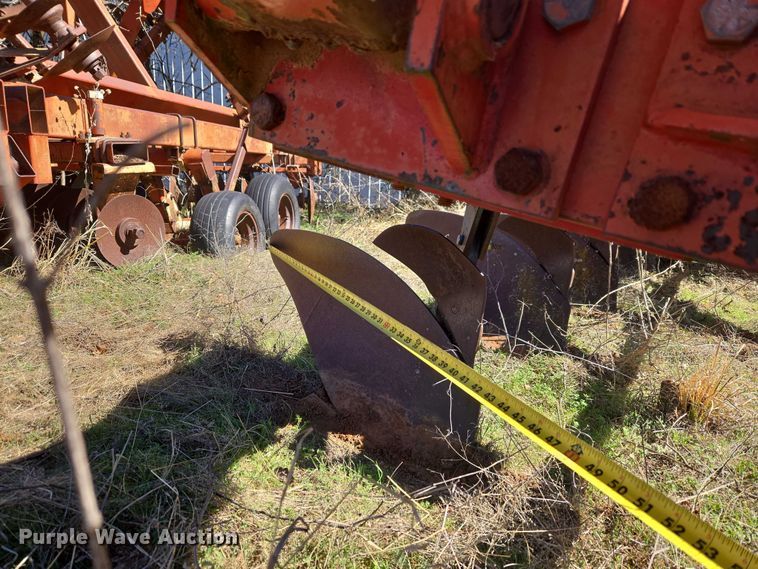 image for item ET1298 Morris Melroe 1020  plow