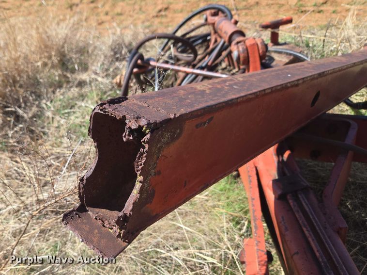 image for item ET1298 Morris Melroe 1020  plow