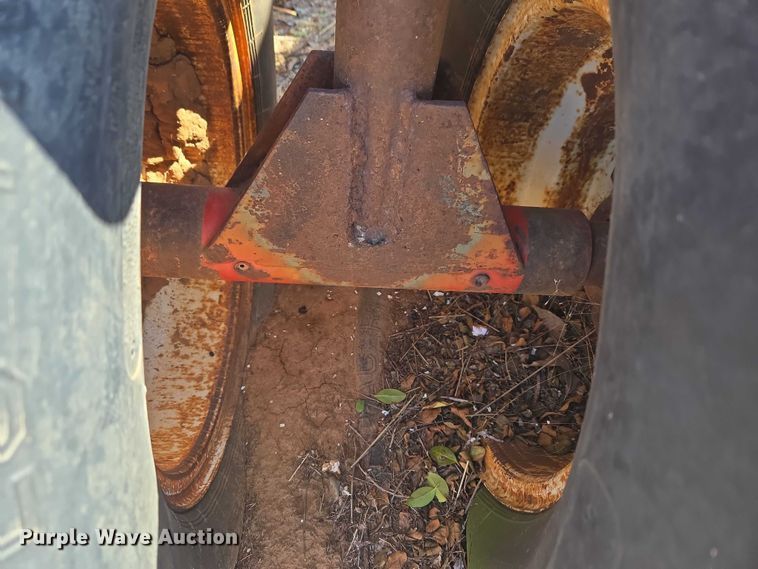 image for item ET1298 Morris Melroe 1020  plow