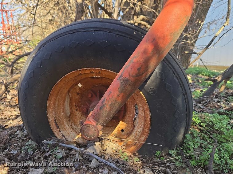 image for item ET1298 Morris Melroe 1020  plow
