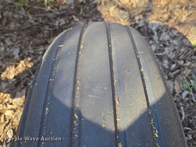 image for item ET1298 Morris Melroe 1020  plow