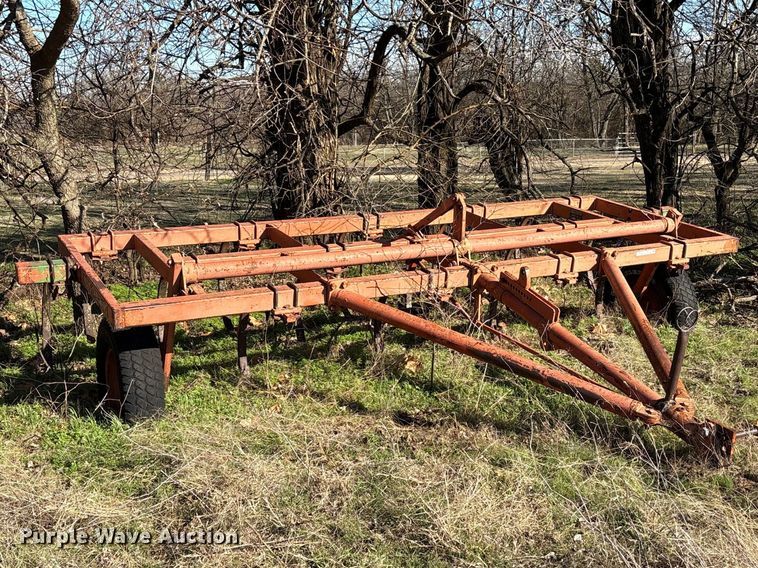 image for item ET1299 Allis-Chalmers 13 chisel