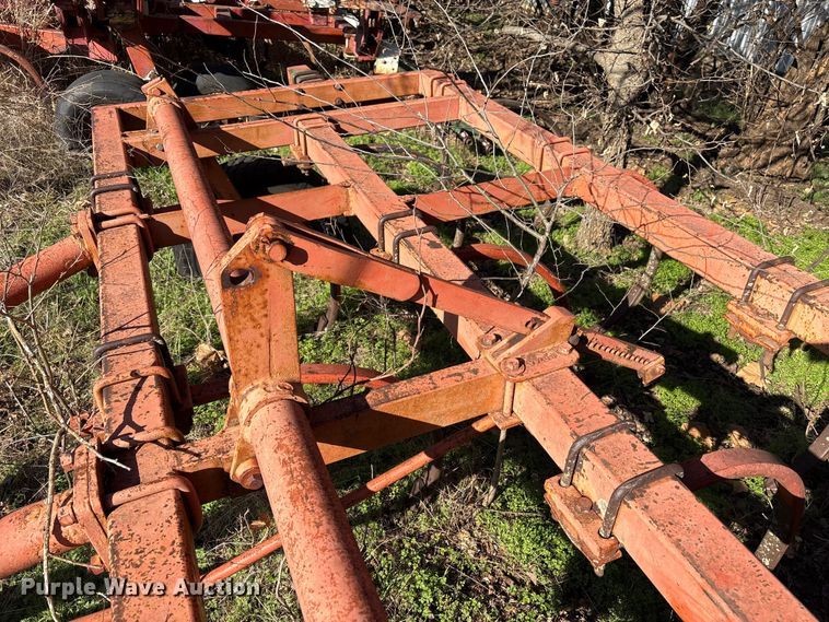 image for item ET1299 Allis-Chalmers 13 chisel