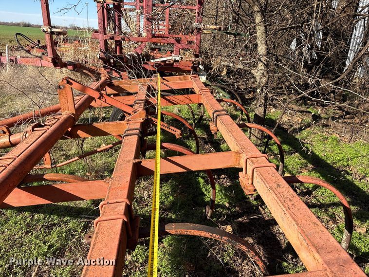 image for item ET1299 Allis-Chalmers 13 chisel