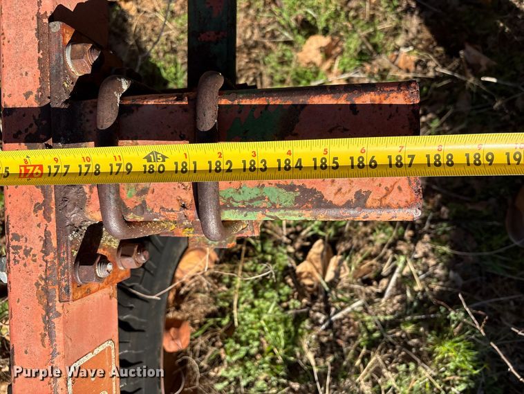 image for item ET1299 Allis-Chalmers 13 chisel