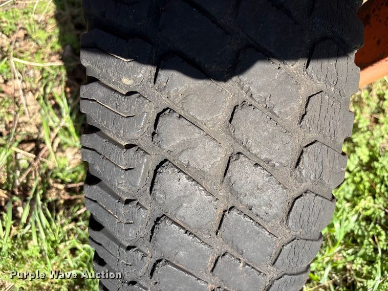 image for item ET1299 Allis-Chalmers 13 chisel