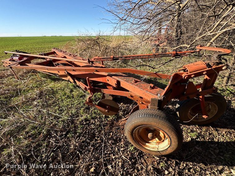 image for item ET1304 Allis-Chalmers plow