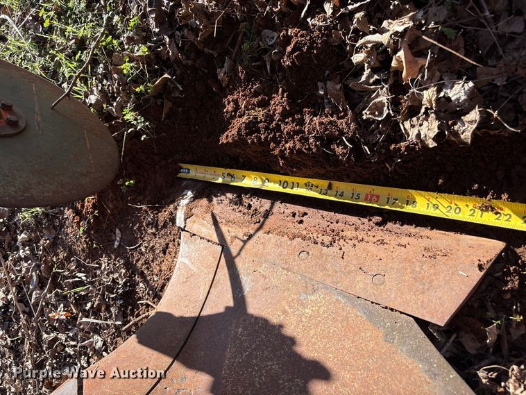 image for item ET1304 Allis-Chalmers plow