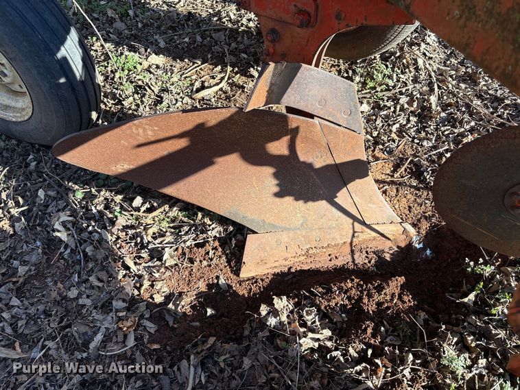 image for item ET1304 Allis-Chalmers plow