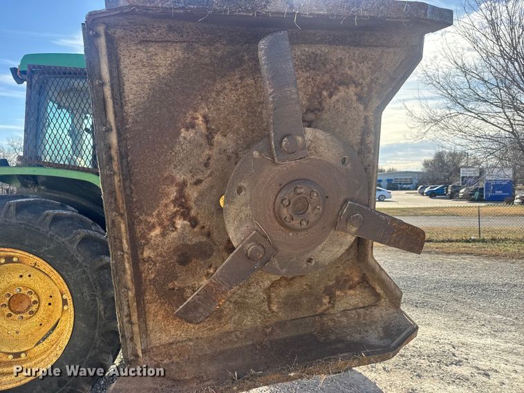 image for item ET1568 2002 John Deere 6405 tractor