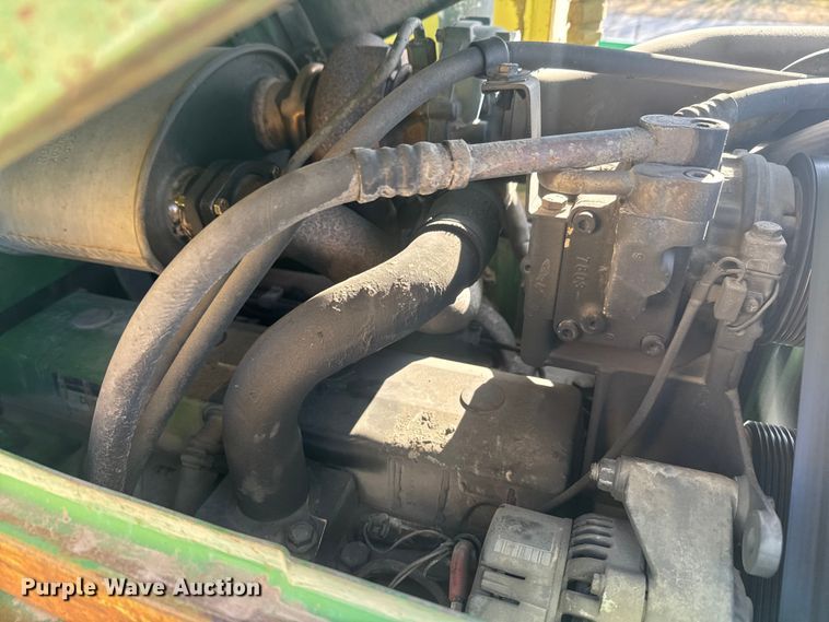 image for item ET1568 2002 John Deere 6405 tractor