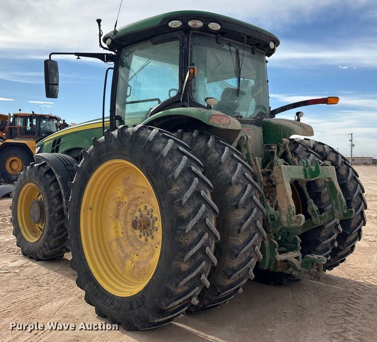 image for item EU4835 2019 John Deere 8245R MFWD tractor