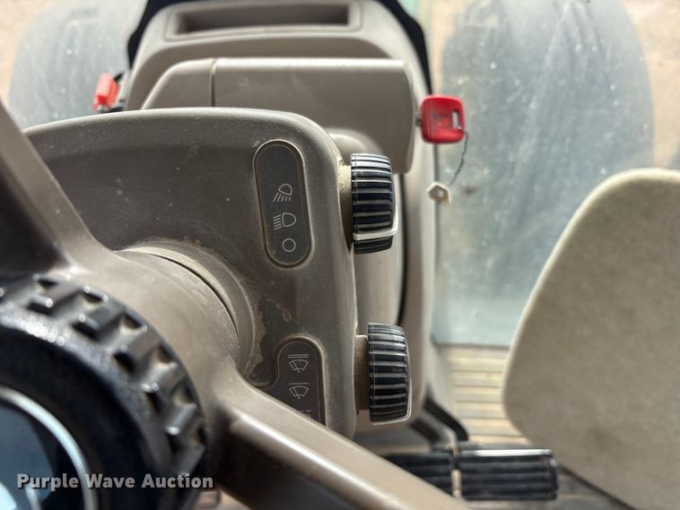 image for item EU4835 2019 John Deere 8245R MFWD tractor