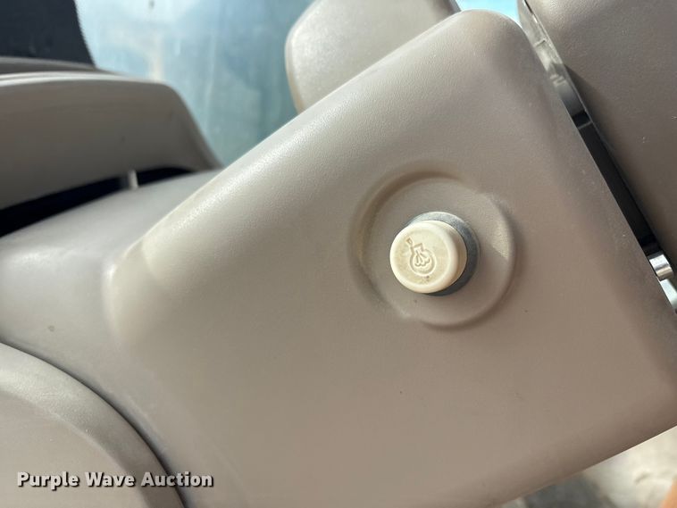 image for item EU4835 2019 John Deere 8245R MFWD tractor