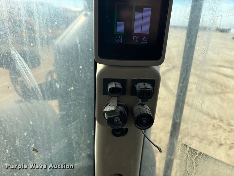 image for item EU4835 2019 John Deere 8245R MFWD tractor