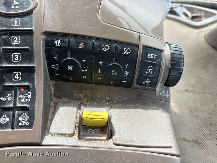 image for item EU4835 2019 John Deere 8245R MFWD tractor