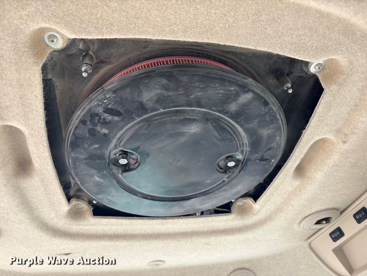 image for item EU4835 2019 John Deere 8245R MFWD tractor