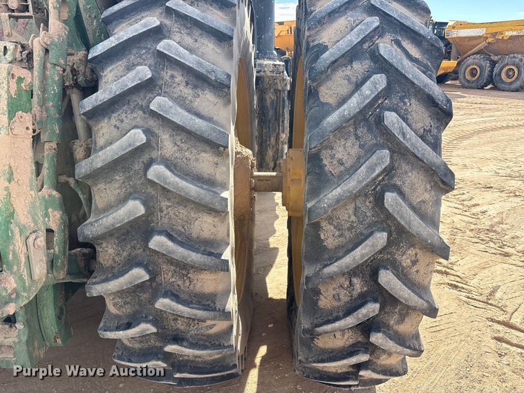 image for item EU4835 2019 John Deere 8245R MFWD tractor