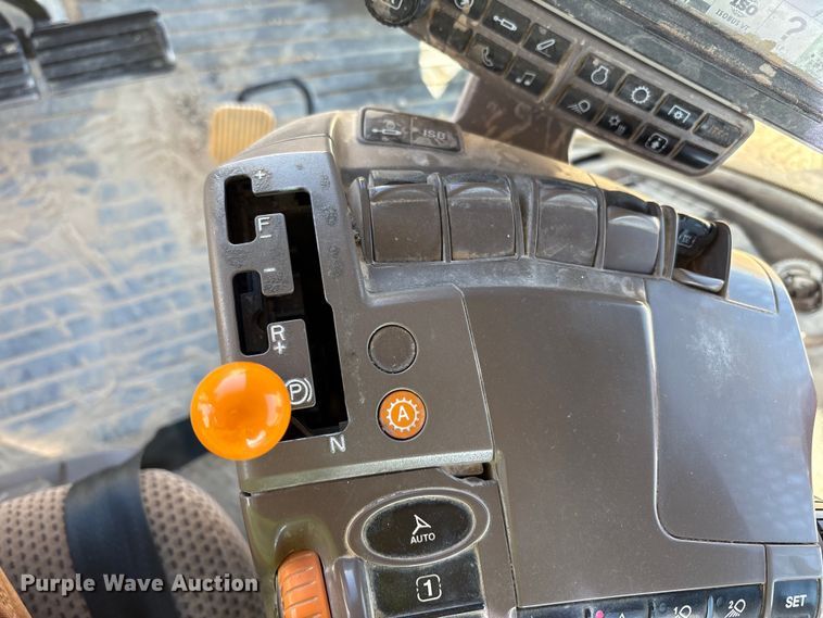 image for item EU4839 2018 John Deere 8245R MFWD tractor