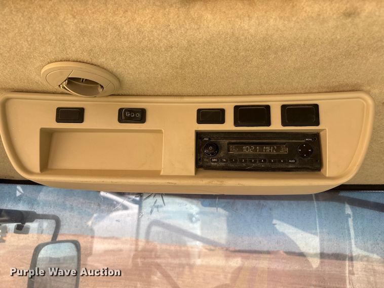 image for item EU4839 2018 John Deere 8245R MFWD tractor