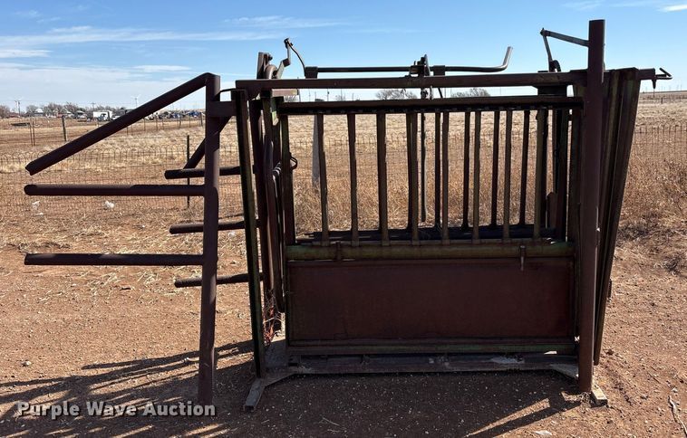 image for item EU4868 Squeeze chute