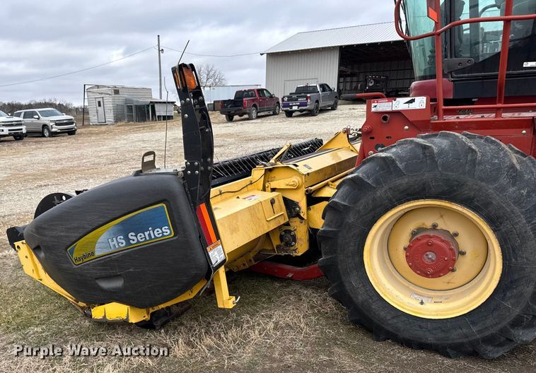 image for item FB0512 2007 New Holland HW325 swather / windrower