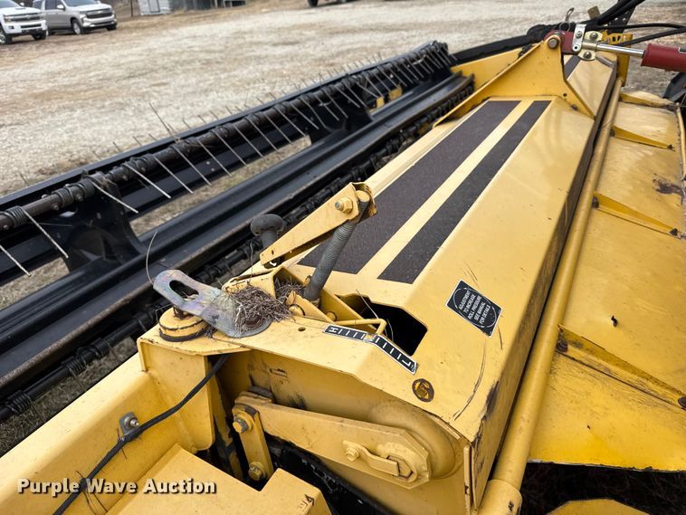 image for item FB0512 2007 New Holland HW325 swather / windrower