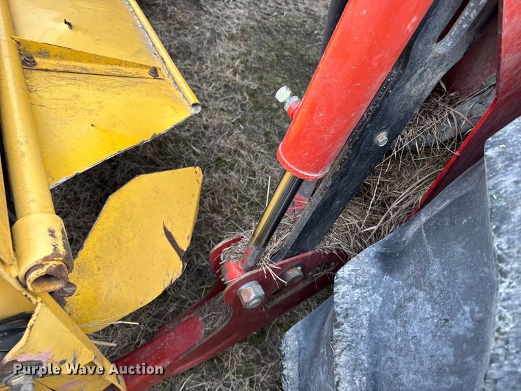 image for item FB0512 2007 New Holland HW325 swather / windrower