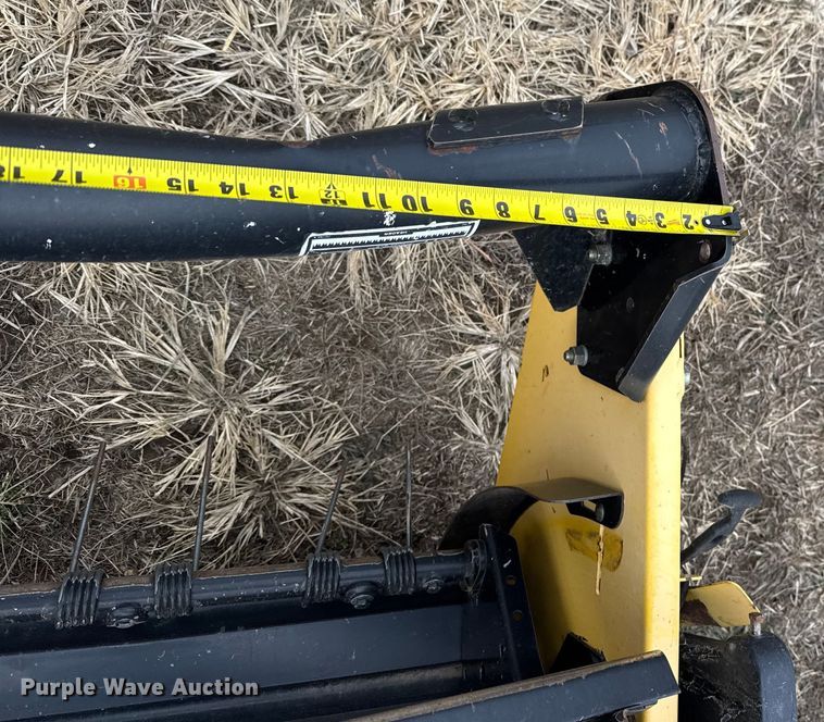 image for item FB0512 2007 New Holland HW325 swather / windrower