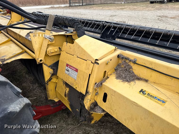 image for item FB0512 2007 New Holland HW325 swather / windrower